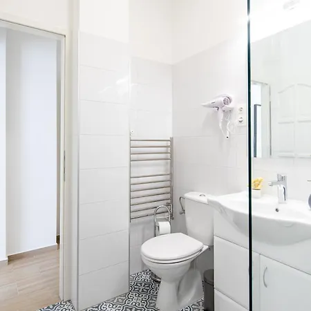 - Stylish New With Ac