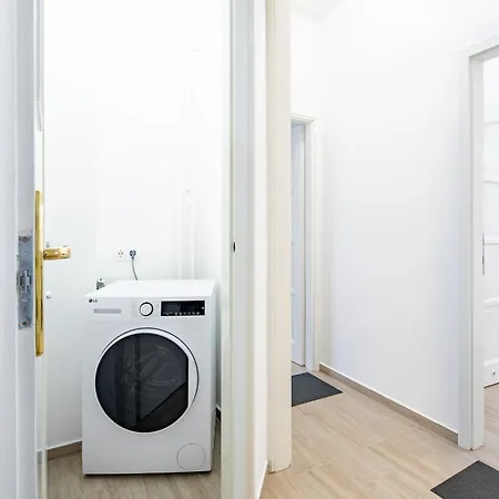 Apartament - Stylish New With Ac *